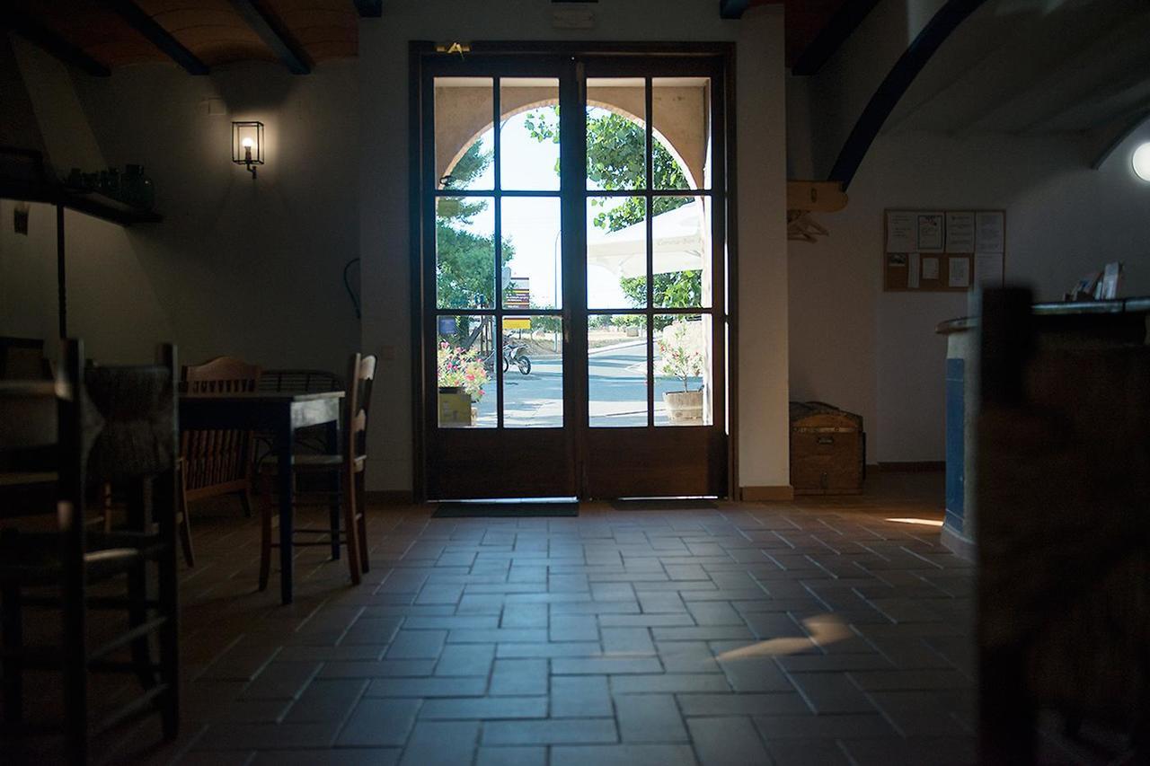 Crux Albergue Adahuesca Exterior foto