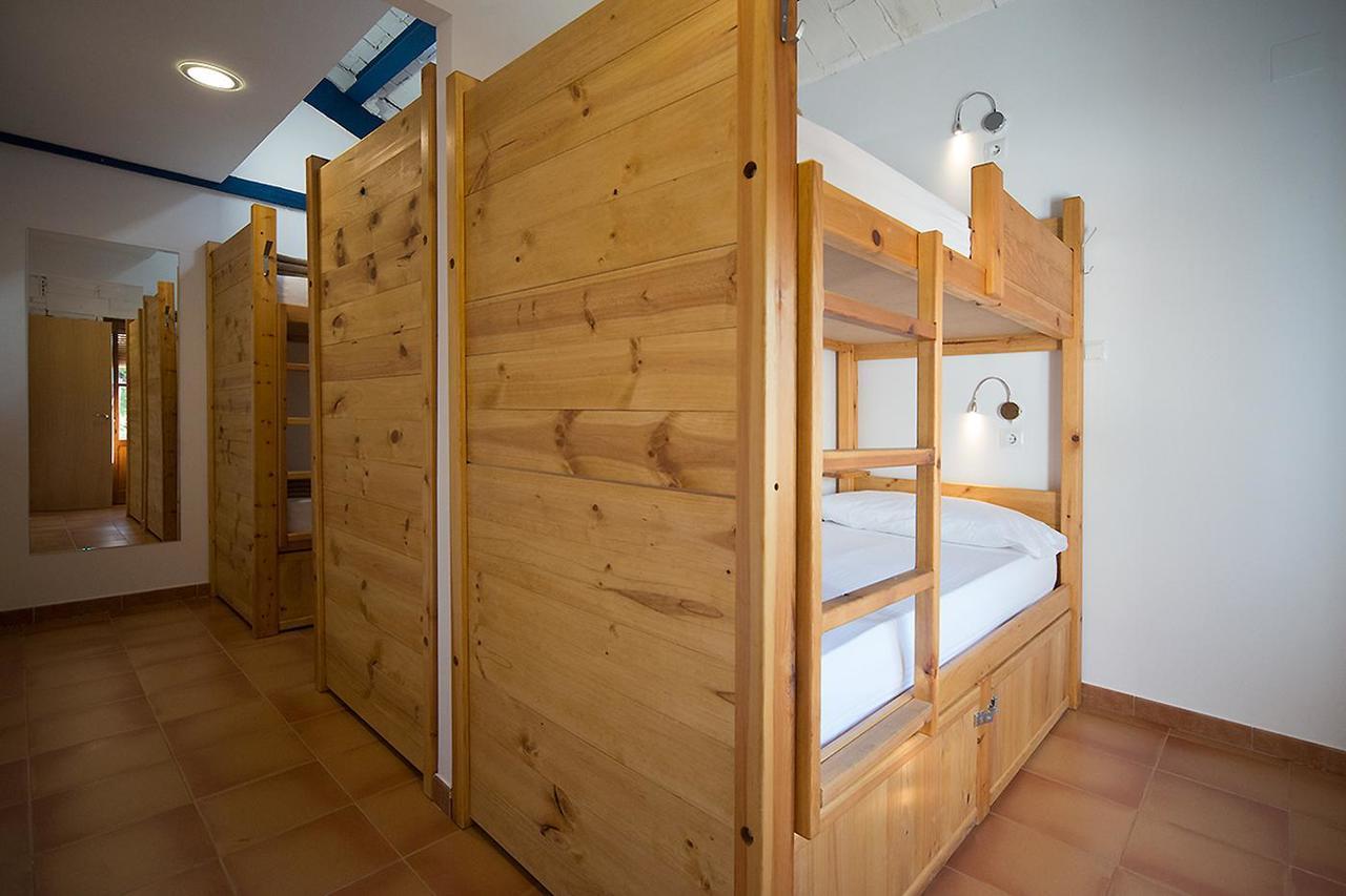Crux Albergue Adahuesca Exterior foto