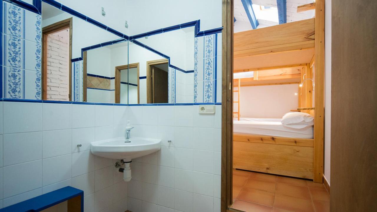 Crux Albergue Adahuesca Exterior foto